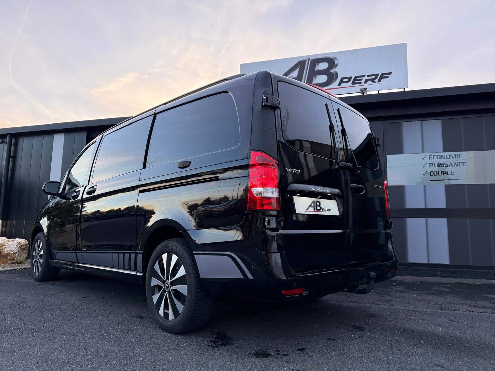 Mercedes VITO MIXTO 119 CDI LONG SELECT 4X4 9G-TRONIC – Image 3