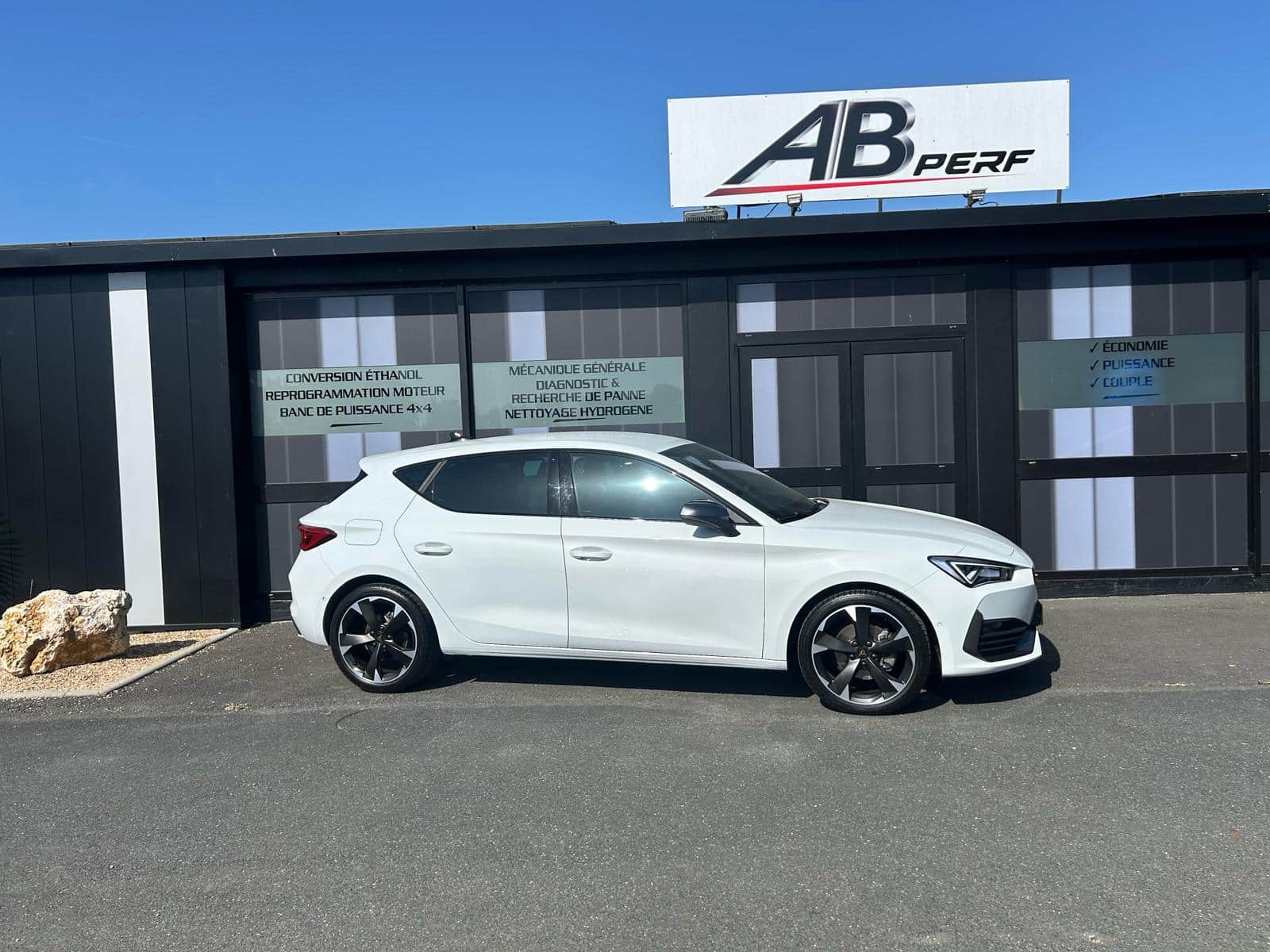 Cupra LEON 2.0 TDI 150CH V DSG7 – Image 10