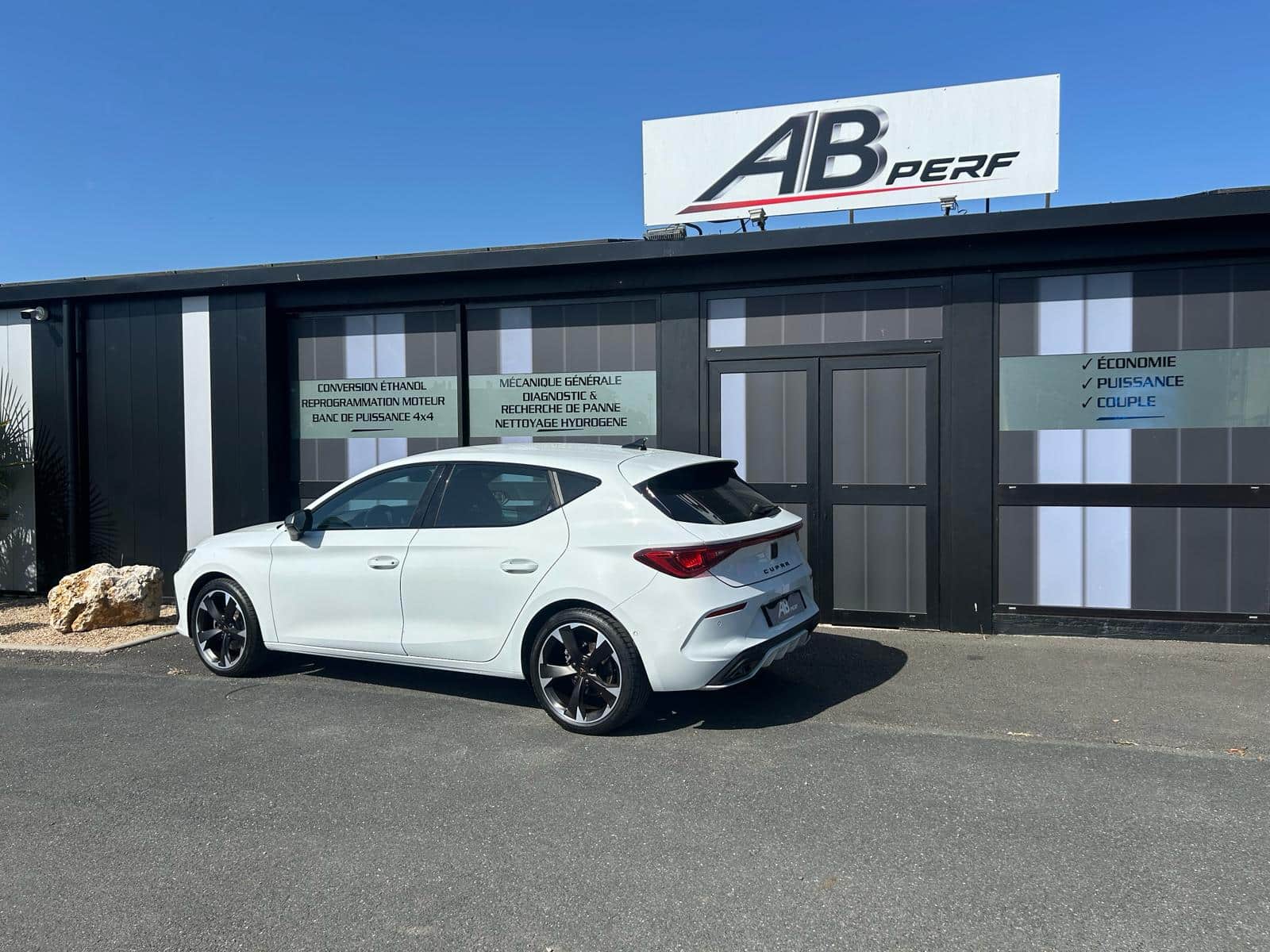 Cupra LEON 2.0 TDI 150CH V DSG7 – Image 2